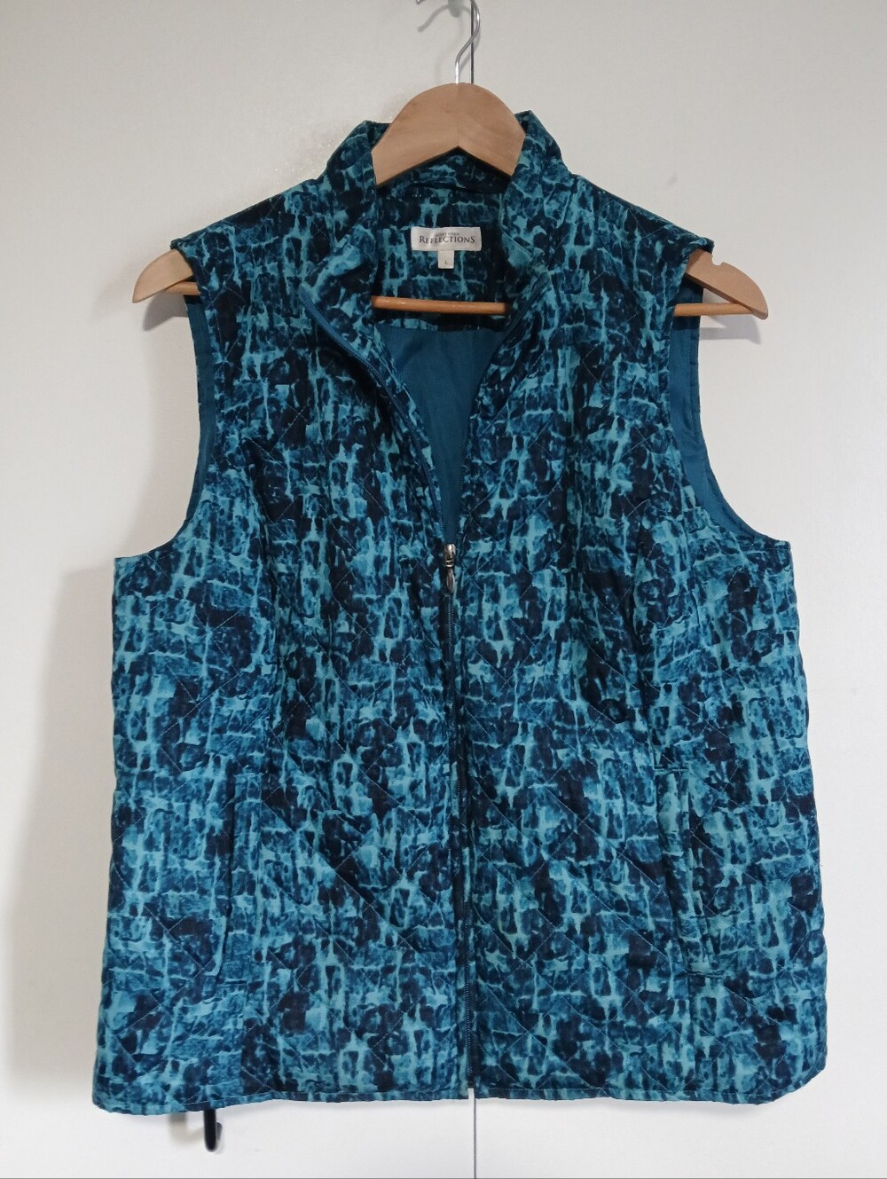 ​Northern Reflections Quilted Vest Large Green Abstract Pattern Full Zip Puffer